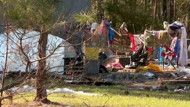 Southside Savannah residents concerned about large homeless camp - Vimarsana News
