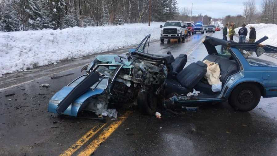 3 people hospitalized after crash in Canaan