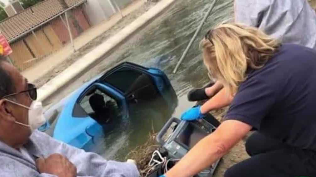 80 Year Old Modesto Man Rescues Driver Whose Car Was Sinking In Canal 