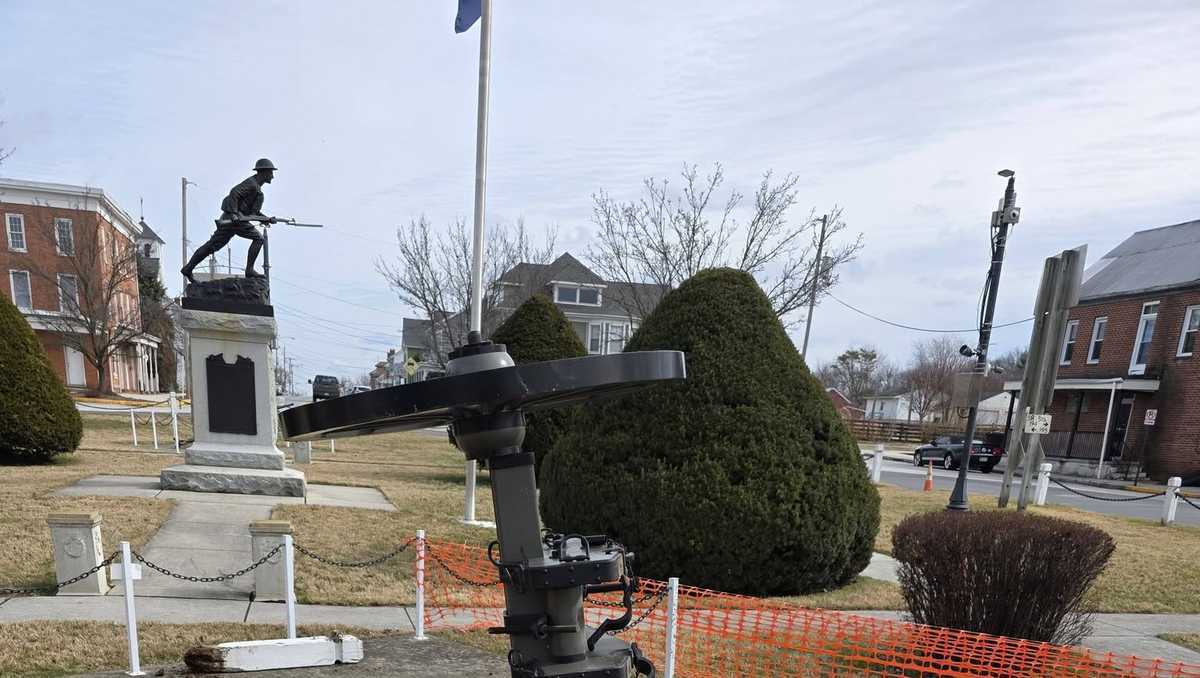 Civil War cannon hit by vehicle | Driver fled the scene, PSP says