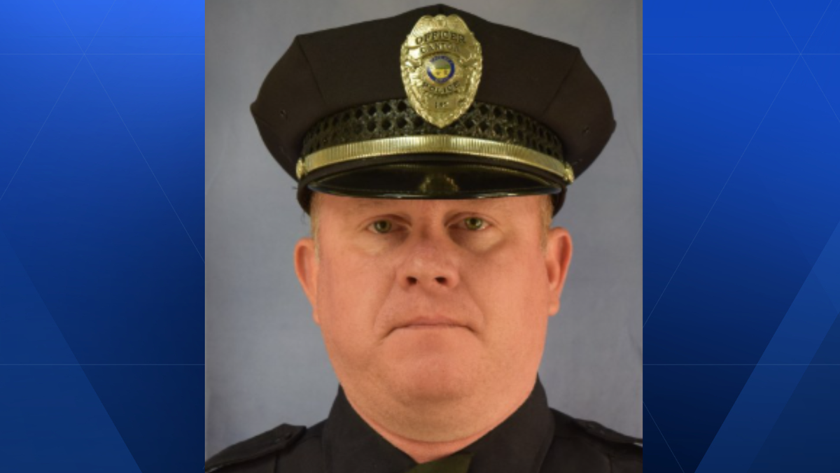 Ohio officer dies in crash while on his way to work