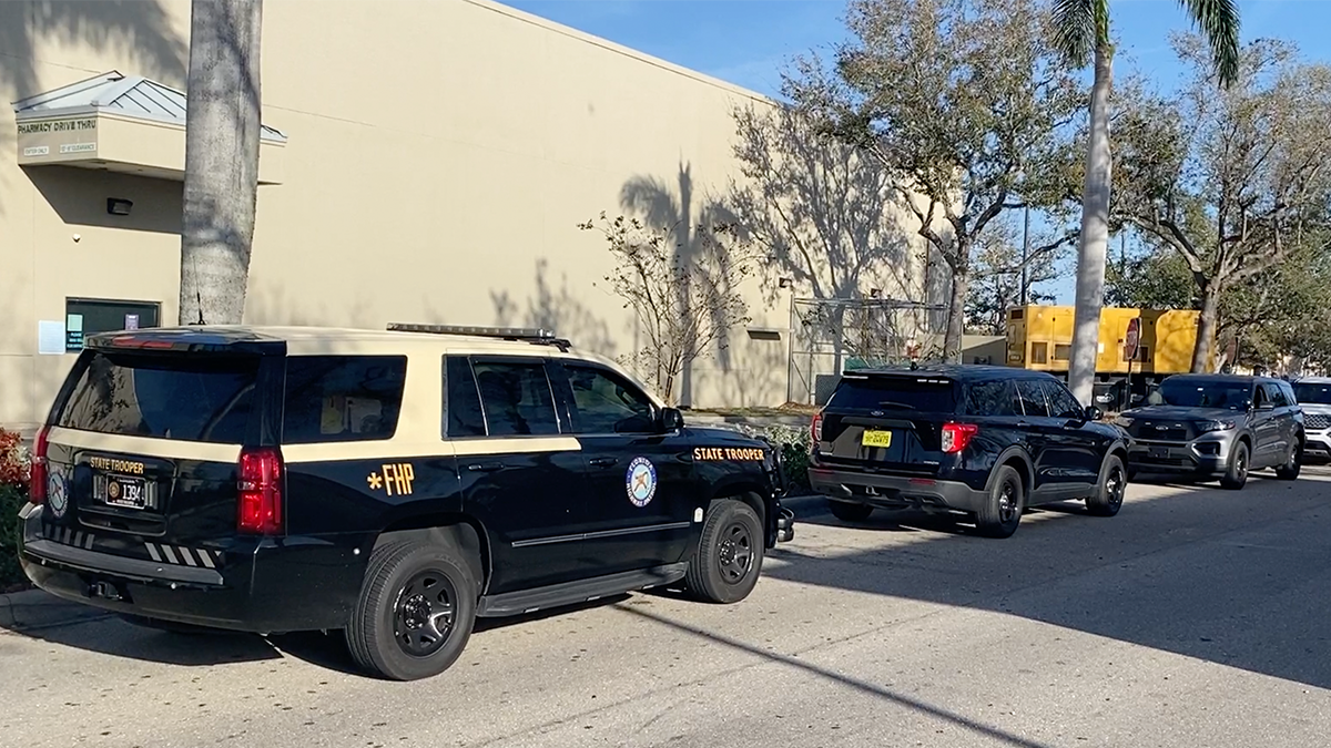 Man threatening to blow up Florida high school prompts police response, lockdown