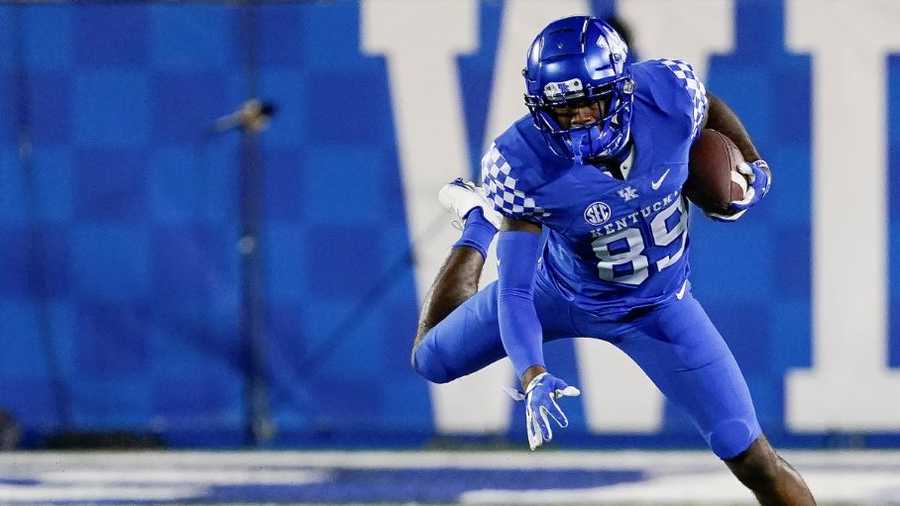 Kentucky wide receiver Allen Dailey Jr. (89) runs with the ball during the second half of the team's NCAA college football game against Mississippi State, Saturday, Oct. 10, 2020, in Lexington, Ky.