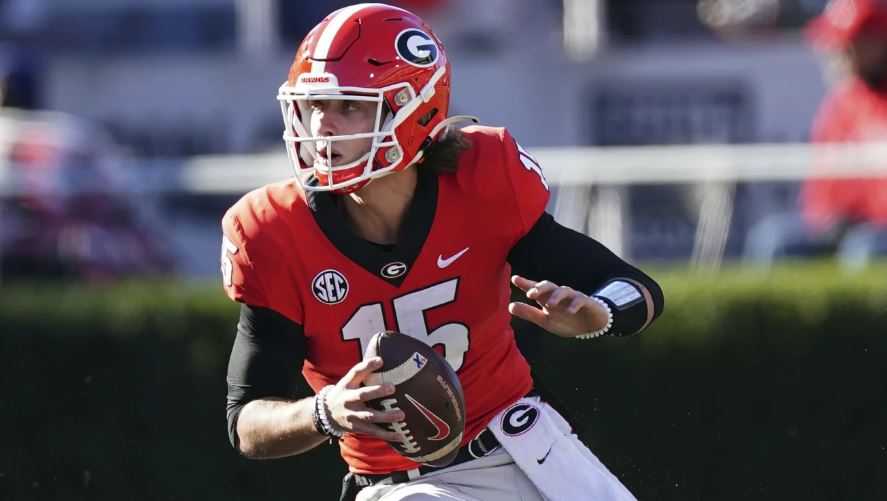 No. 1 Texas and No. 5 meet in SEC clash with Bulldogs aiming to