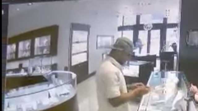 Caught on camera: suspects walk out of local jeweler with expensive watch - Vimarsana News