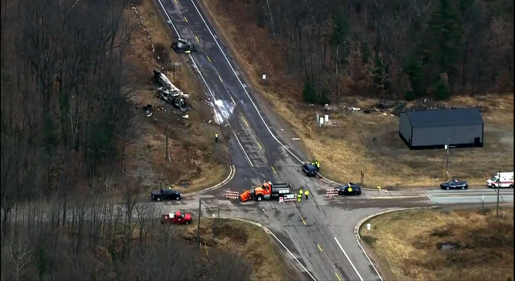 Update: 9 Dead, One Taken To Hospital After Crash Involving Semi And ...