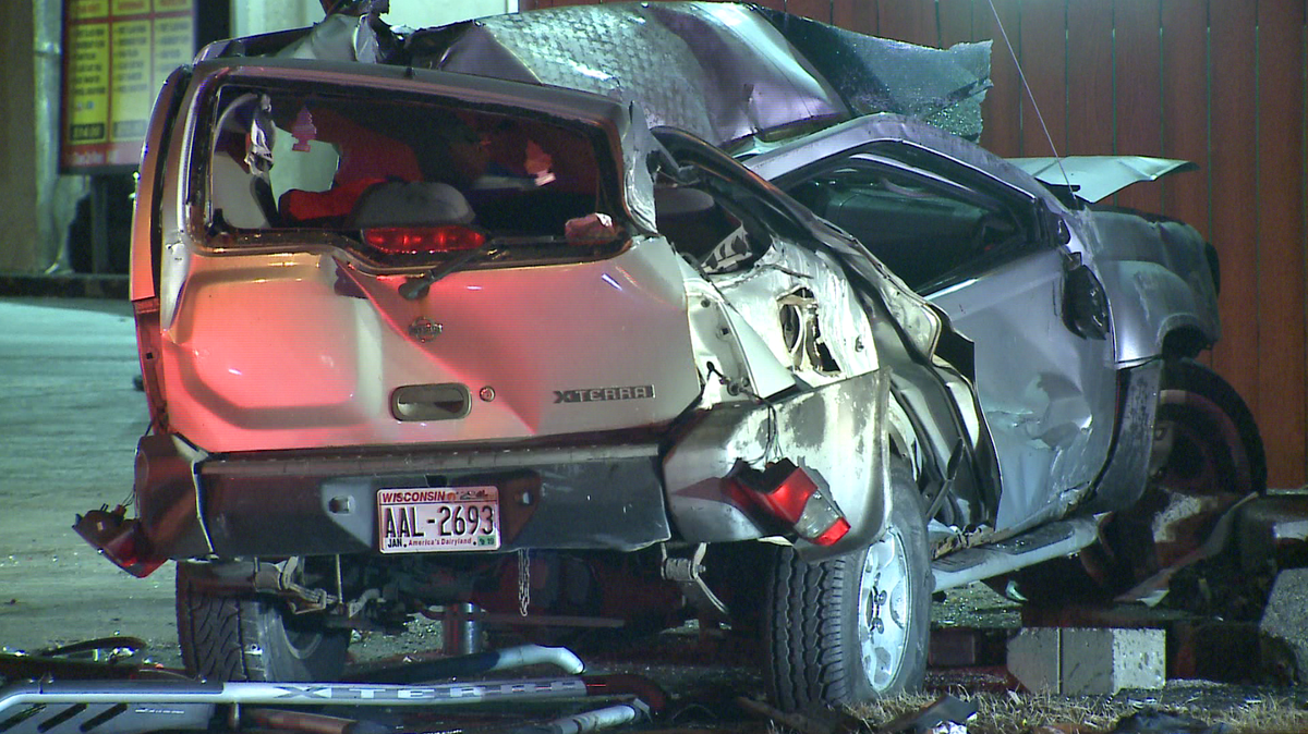 Police chase from Wauwatosa to Milwaukee ends in crash