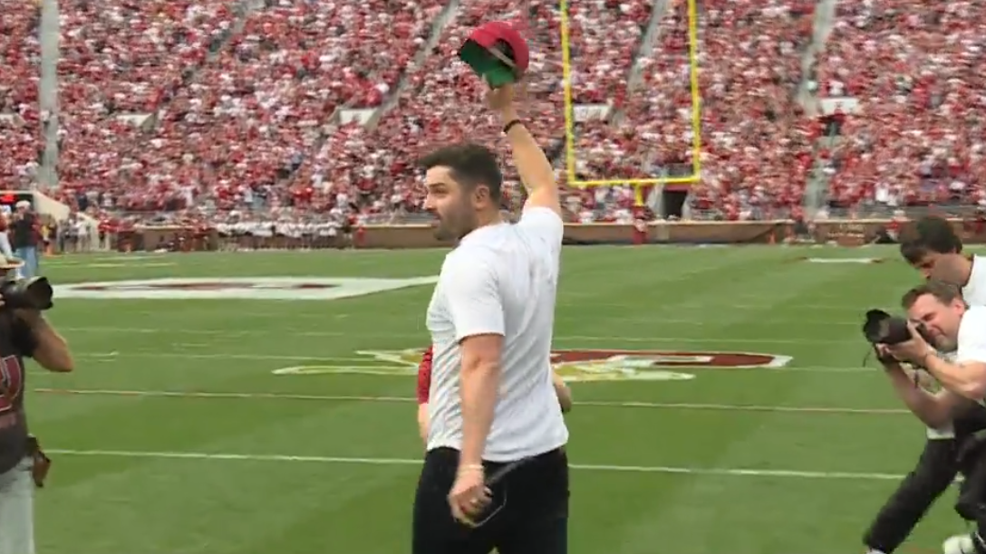 Baker Mayfield's Heisman statue unveiled at Oklahoma spring game