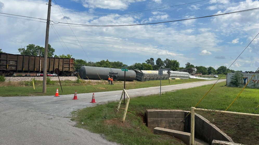 No injuries, fatalities reported after train derailment in Marlow
