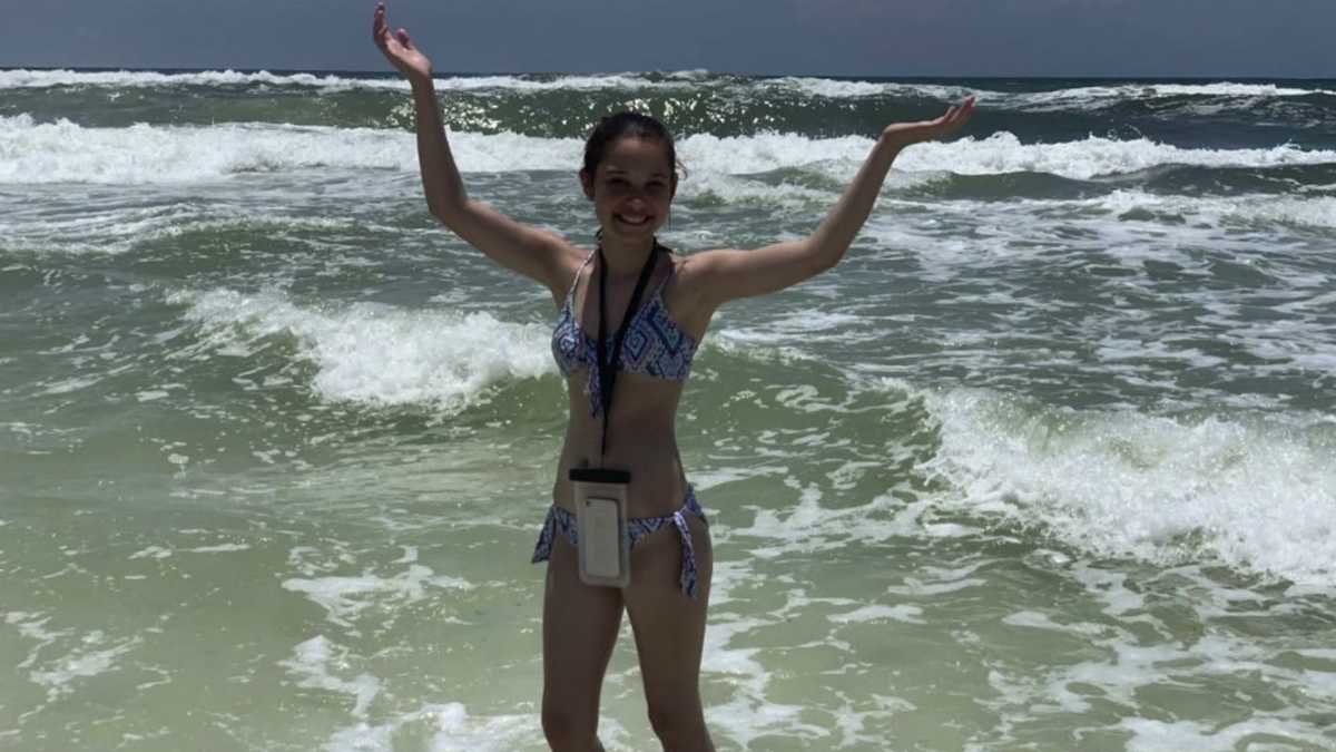 12-year-old girl contracts flesh-eating infection during Florida beach vacation - WYFF Greenville thumbnail
