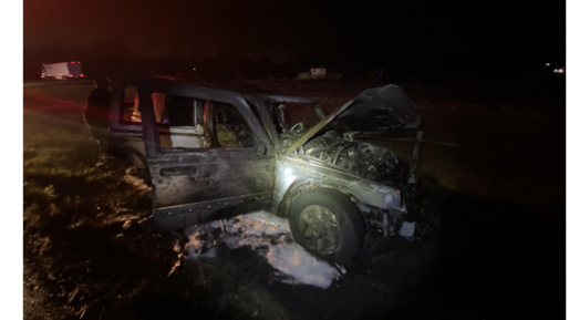 2 passersby rescue woman from burning car along I-74 in Indiana - Vimarsana News