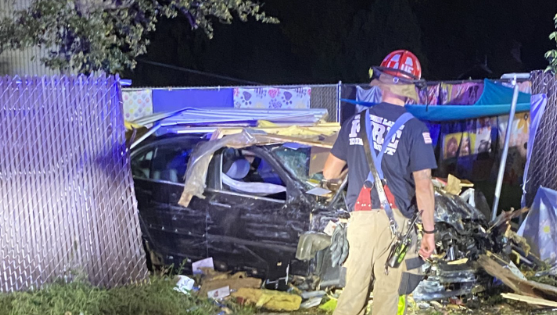 Car slams into Oconomowoc doggy daycare - Vimarsana News