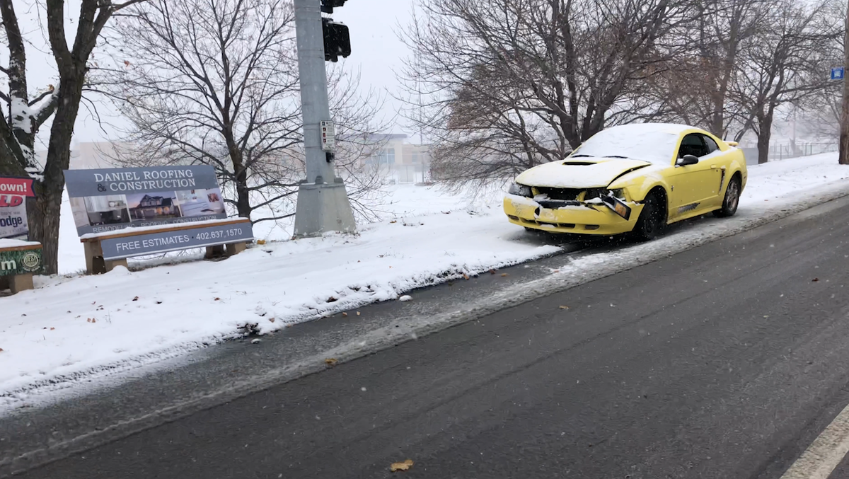 Heavy wind and severe snowfall cause widespread traffic accidents
