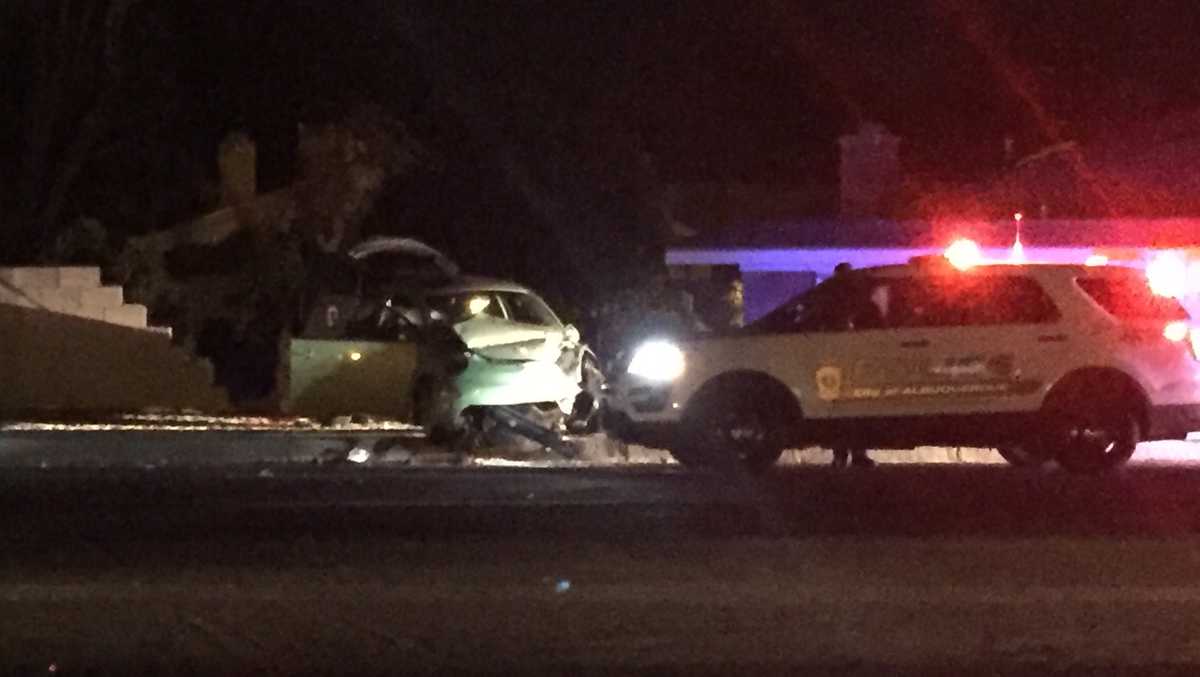 Vehicle crashes into wall in NE Albuquerque