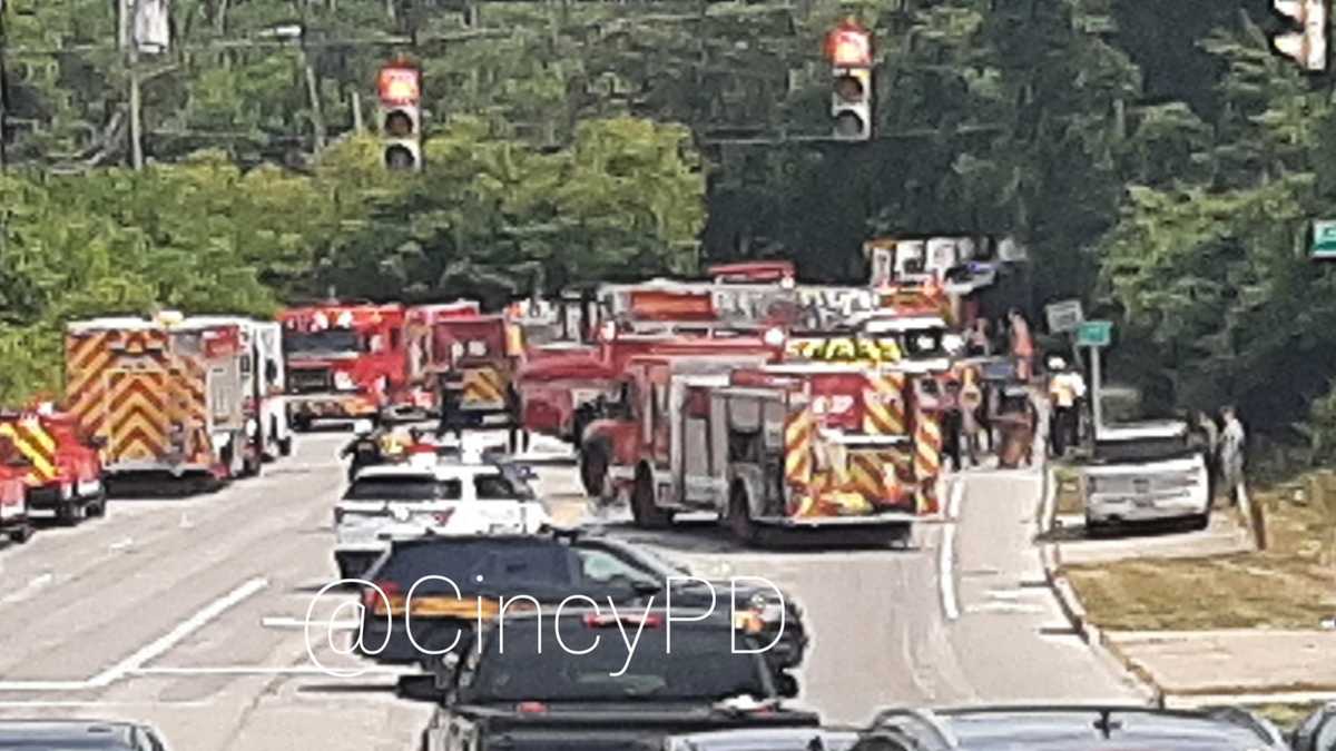 Crash closes Beechmont Avenue in Anderson Township