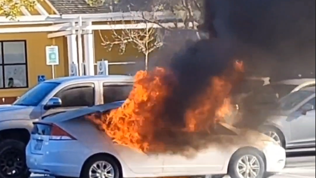 Woman airlifted after car fire in California - Vimarsana News