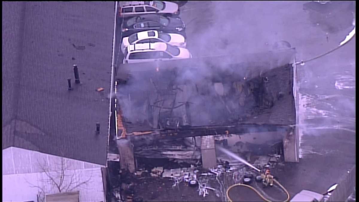 6300 block Preston Highway reopened after fire at car lot