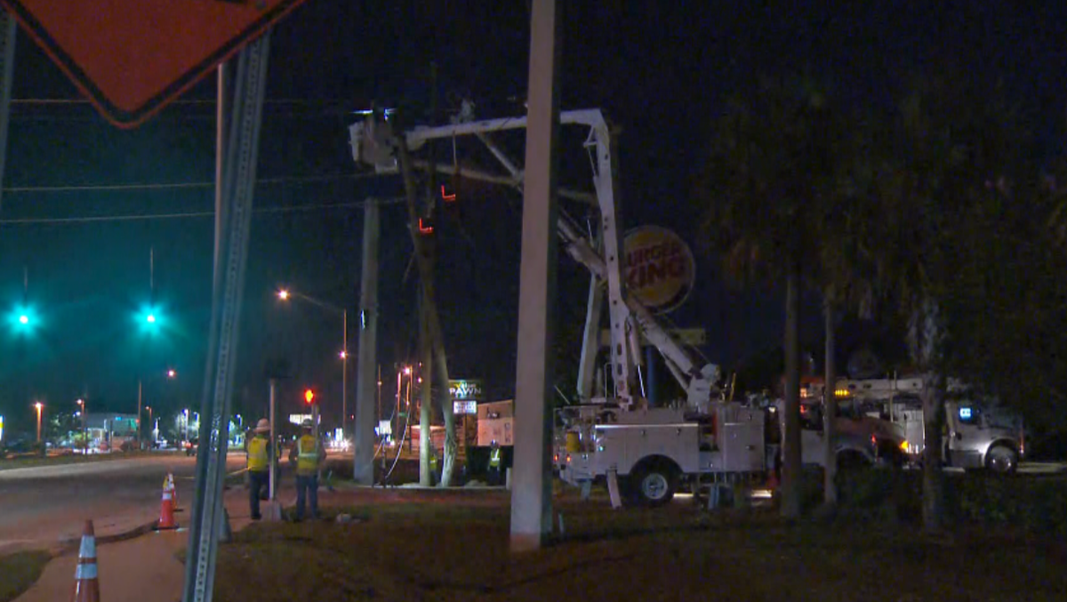 Driver slams into Longwood power pole after fleeing traffic stop ...