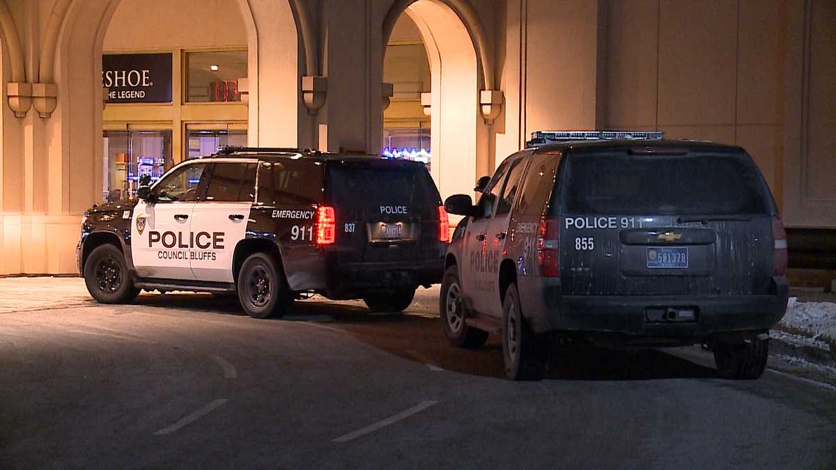 Man shot in Council Bluffs carjacking; police find car burned