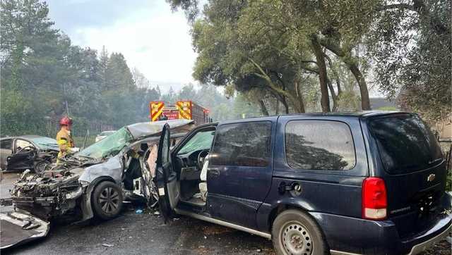 1 killed, 3 hurt in vehicle crash in Carmichael, officials say - Vimarsana News