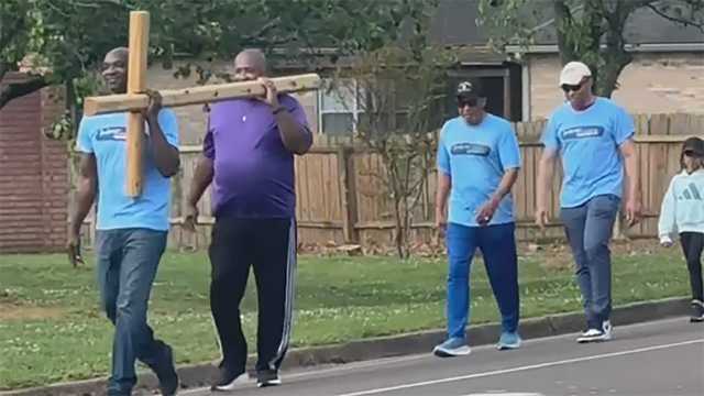 Anderson UMC members carry cross to remember sacrifices Jesus made