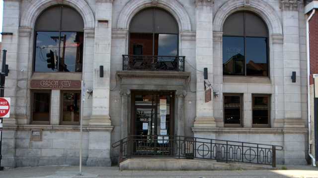 Carson City Saloon sold in Pittsburgh's South Side - Vimarsana News