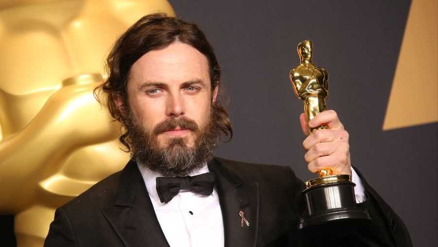 Casey Affleck poses in the press room with the Oscar for Best Actor for 'Manchester By The Sea,' at the 89th Annual Academy Awards at Hollywood & Highland Center on February 26, 2017 in Hollywood, California.