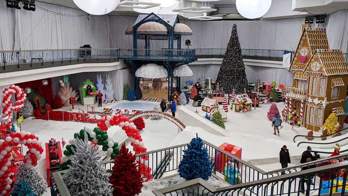 YouTube star transforms Northridge Mall into Winter Wonderland for ...