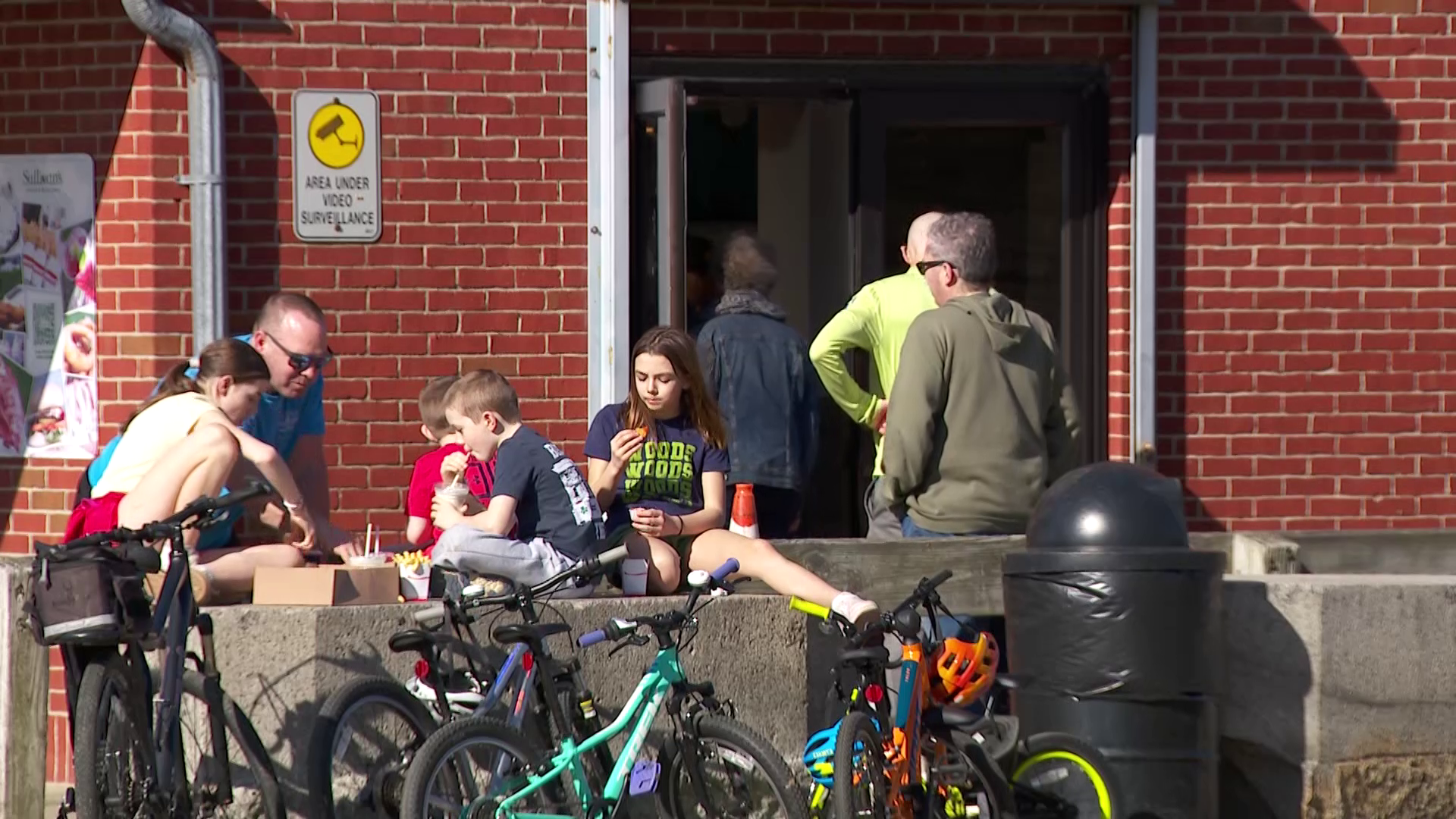 Residents soak up sunshine as Boston area gets a taste of spring