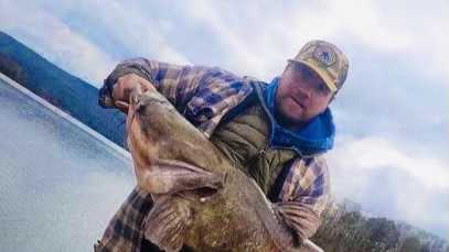 Couple lands giant catfish on Lake Guntersville, Alabama