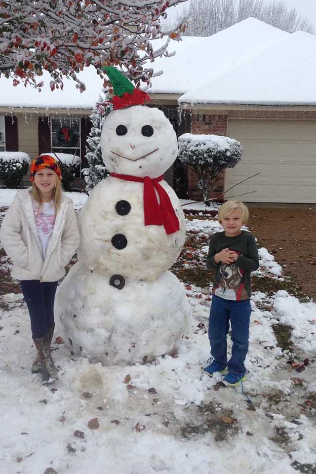 Caroline's Treasures PJC1083MAT Snow Happens in the Meadow Snowman