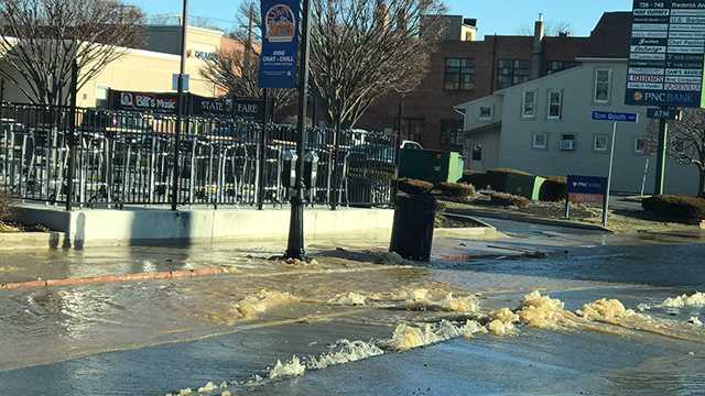 Frederick Road closed in Catonsville due to water main break