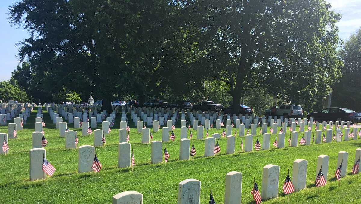 IMAGES: Memorial Day tributes