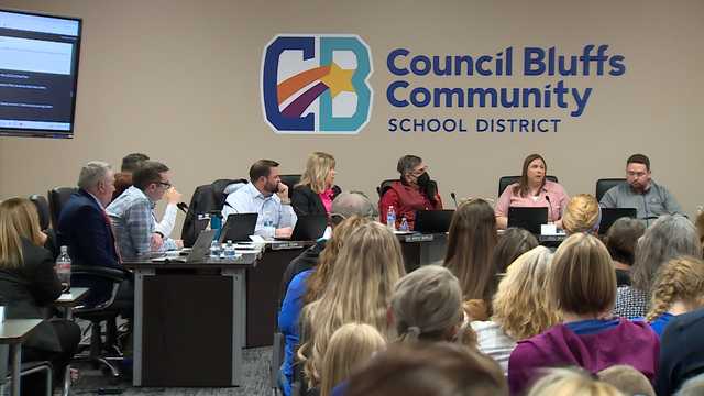 Council Bluffs Community School Board votes to close Crescent Elementary - Vimarsana News