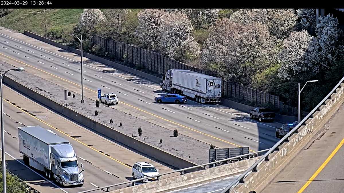 Lanes reopen following crash on I-75 in Erlanger