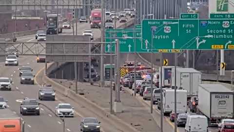 Scene of earlier crash cleared on I-71/75 near Brent Spence Bridge
