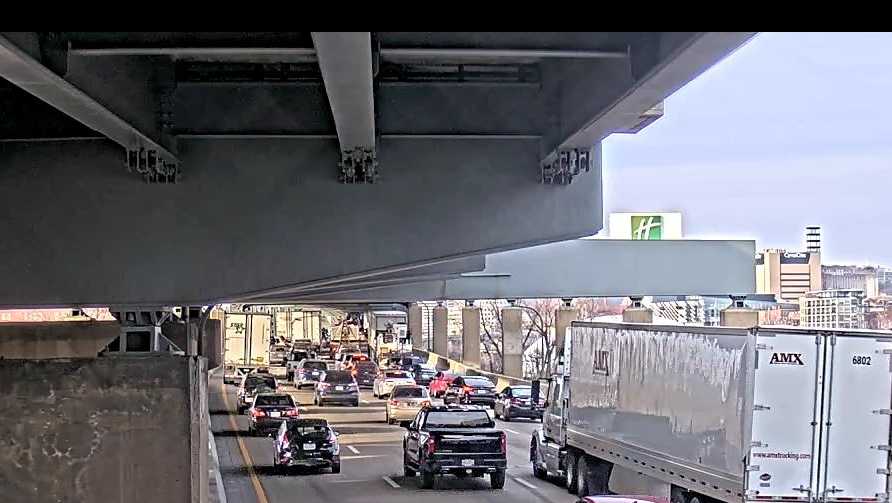 Crash on northbound I-71/75 at Brent Spence Bridge cleared, all lanes open