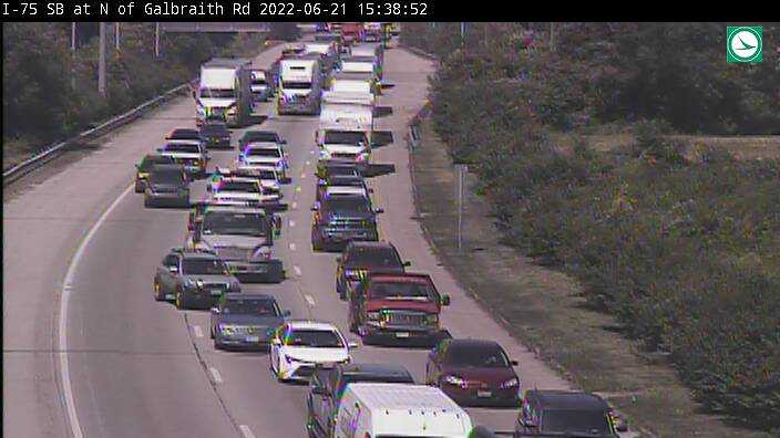 Crash Blocks Lanes Along Southbound I 75 Near Arlington Heights 8547