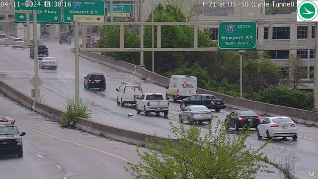 One lane blocked on U.S. 50 near downtown Cincinnati following a crash