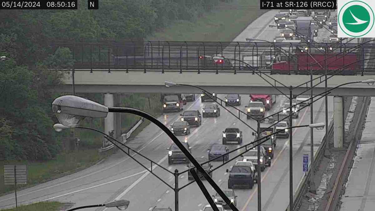 Crash with injuries reported on I-71 in Blue Ash