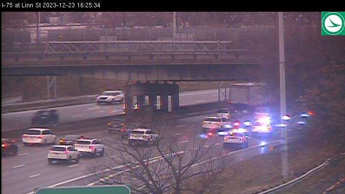 All lanes open on I-75 following crash in the West End