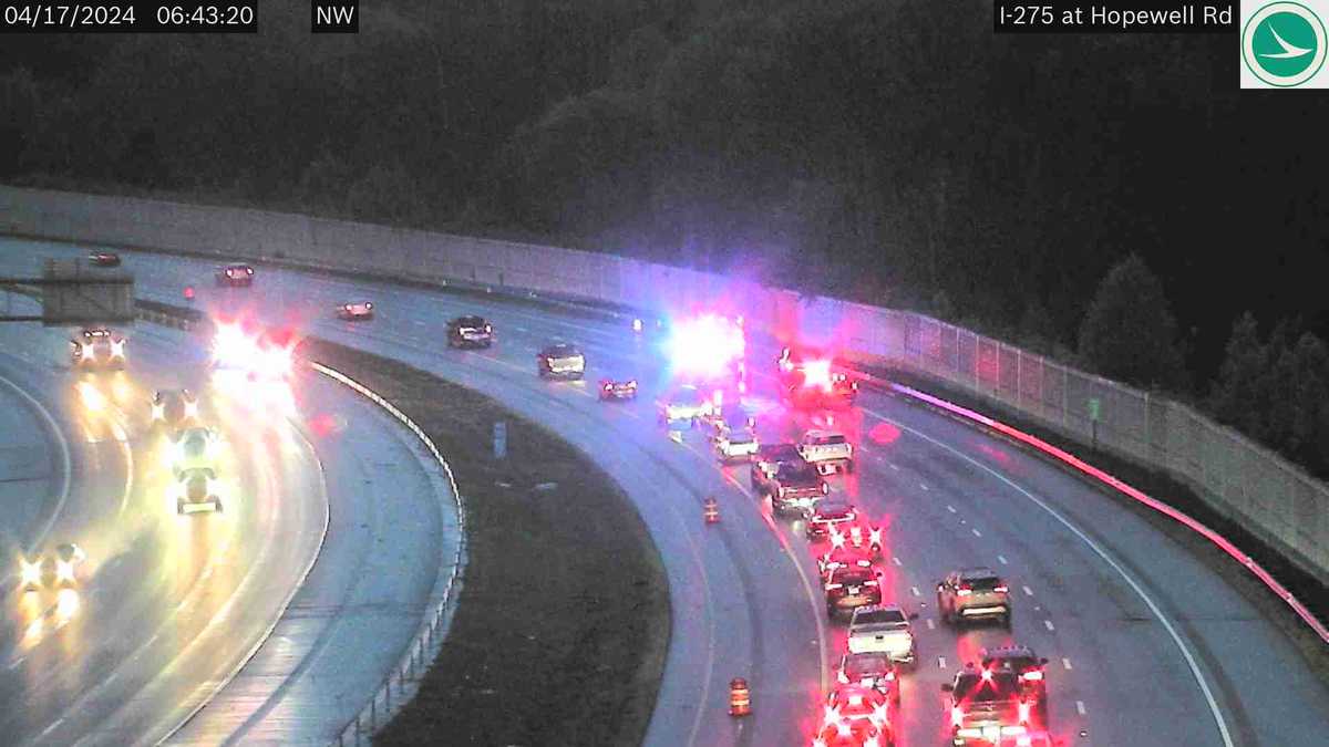 Emergency crews clear crash that was blocking lanes on I-275 in Symmes ...