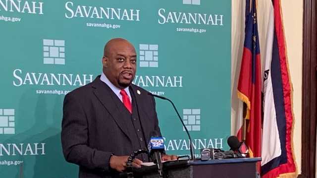 Savannah Mayor orders flags be lowered to honor fallen soldier - Vimarsana News