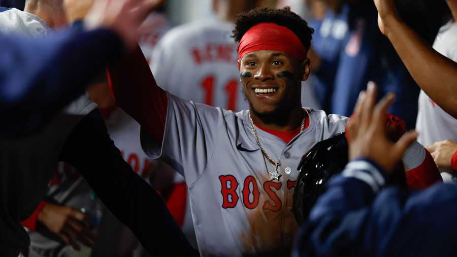 Red Sox agree to 8-year, $50M extension with Rafaela, reports say