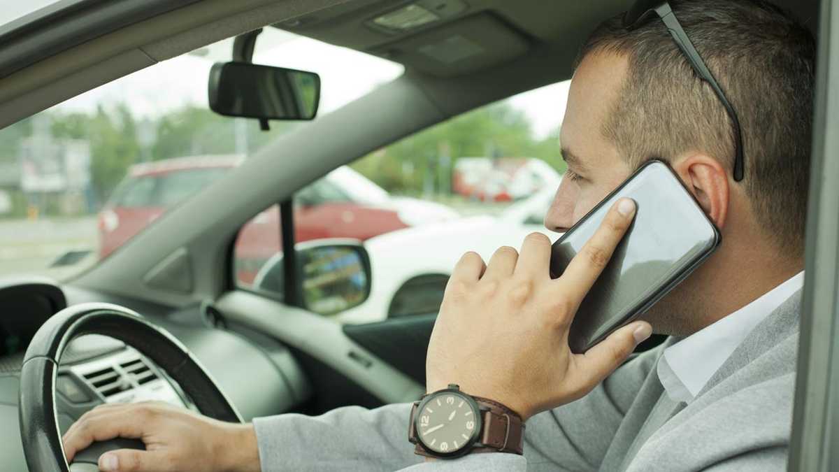 Cellphone use while driving remains problem year after Maine’s hands