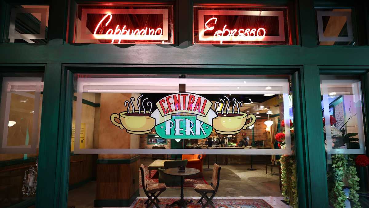 Friends' Central Perk coffeehouse to open in Boston, report says