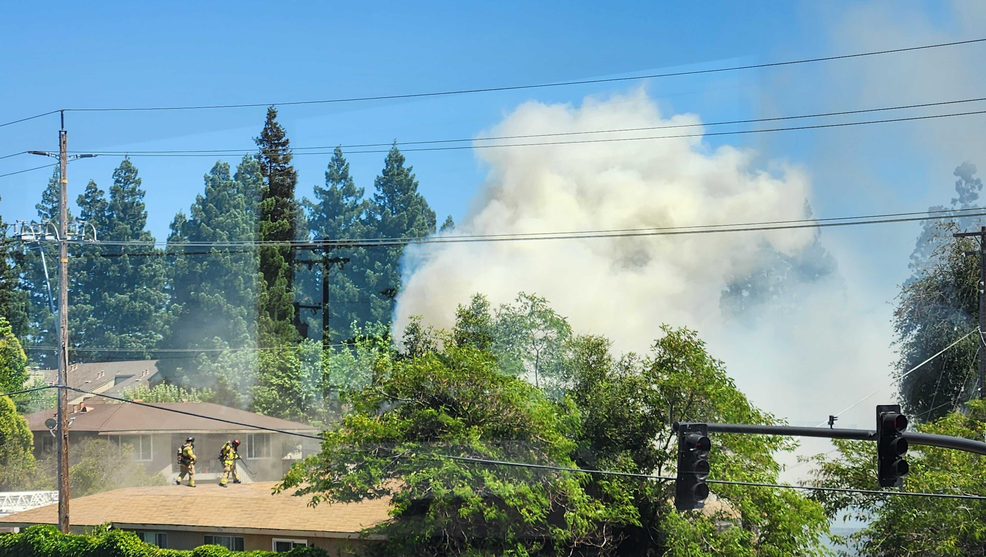 House caught on fire near Greenback Lane in Citrus Heights - Vimarsana News