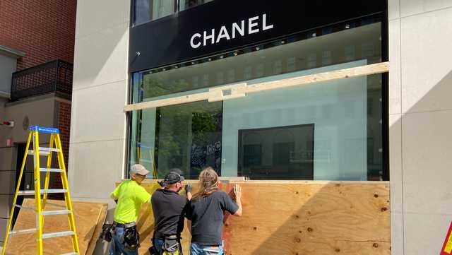 Chanel shop on Newbury Street boarded up