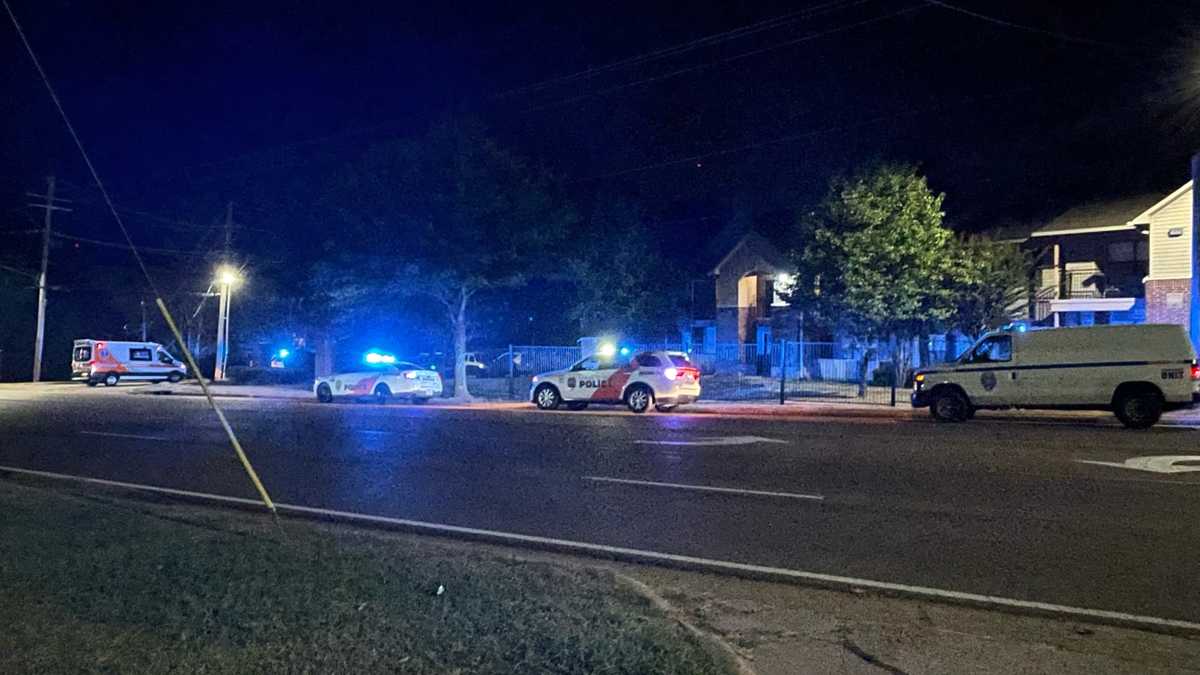Man found shot to death at a South Jackson apartment complex