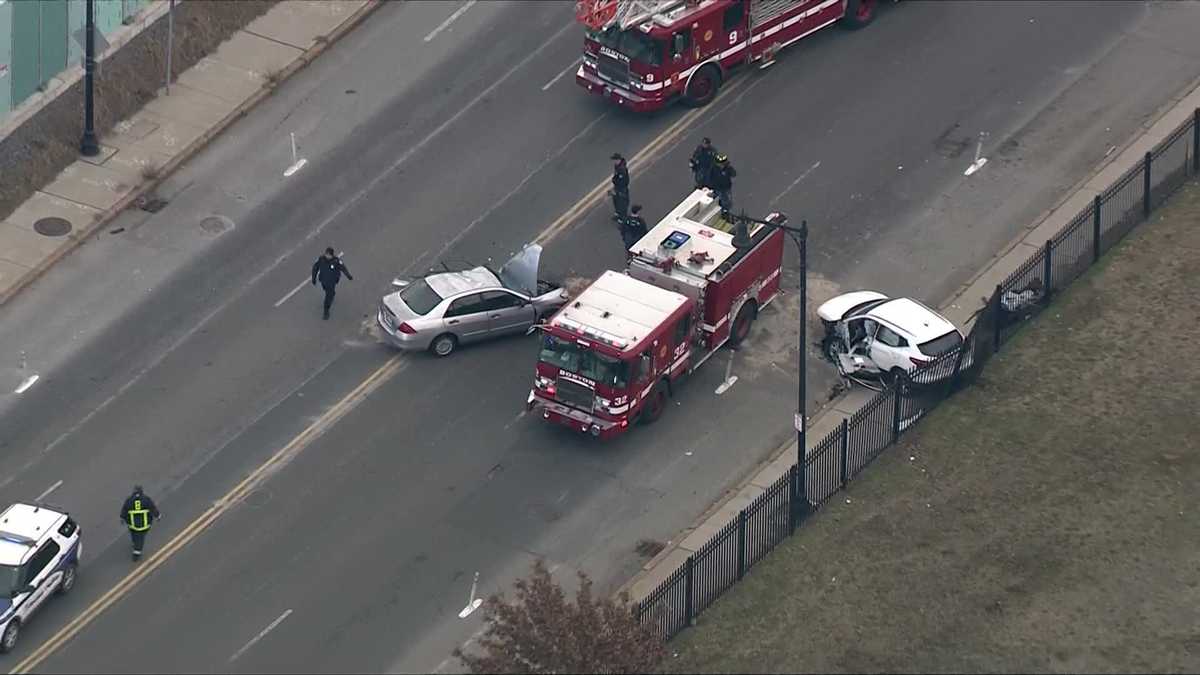 1 suffers lifethreatening injuries in Charlestown headon crash